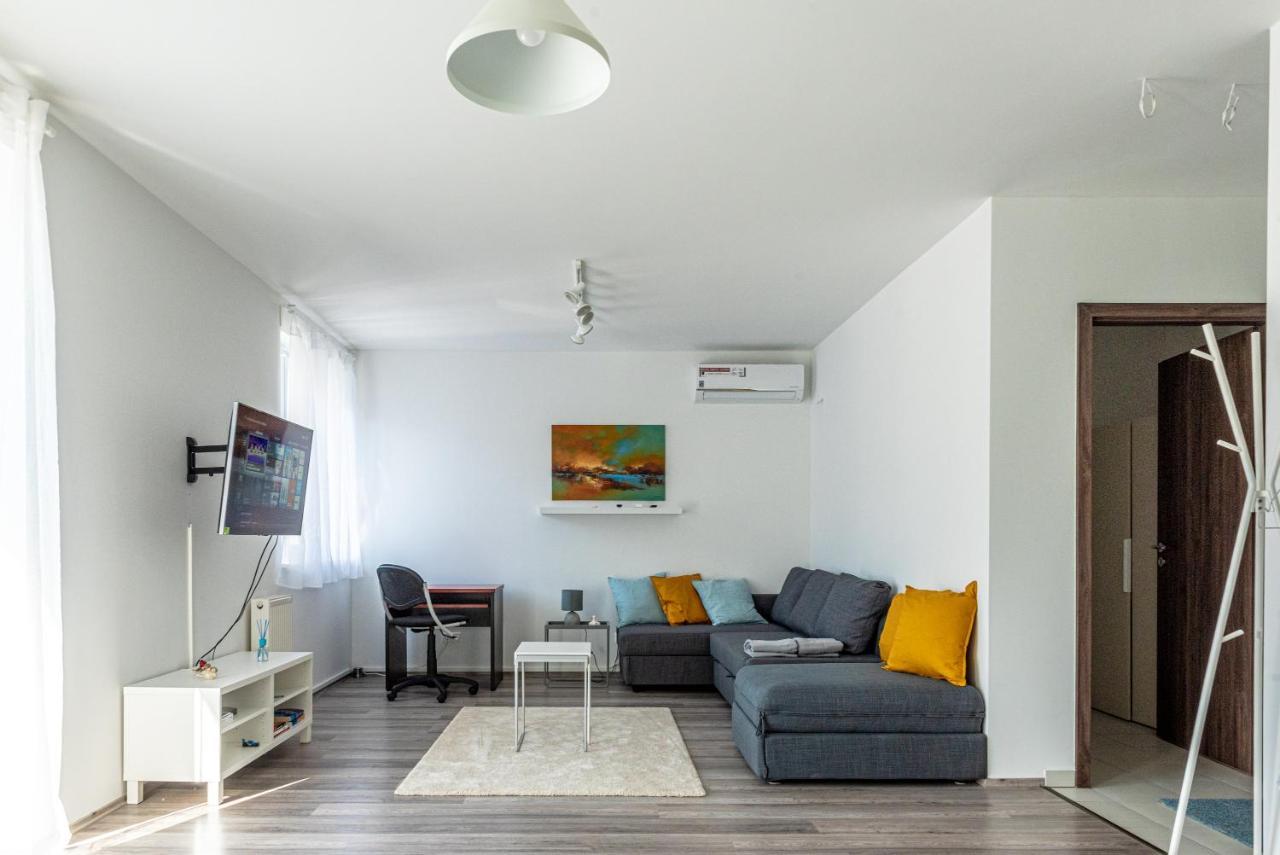 Apartament Amphora Luxury With Free Private Parking And Cozy Balcony *