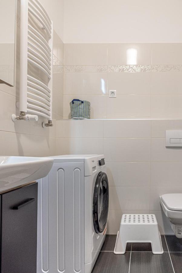 Apartament Amphora Luxury With Free Private Parking And Cozy Balcony *